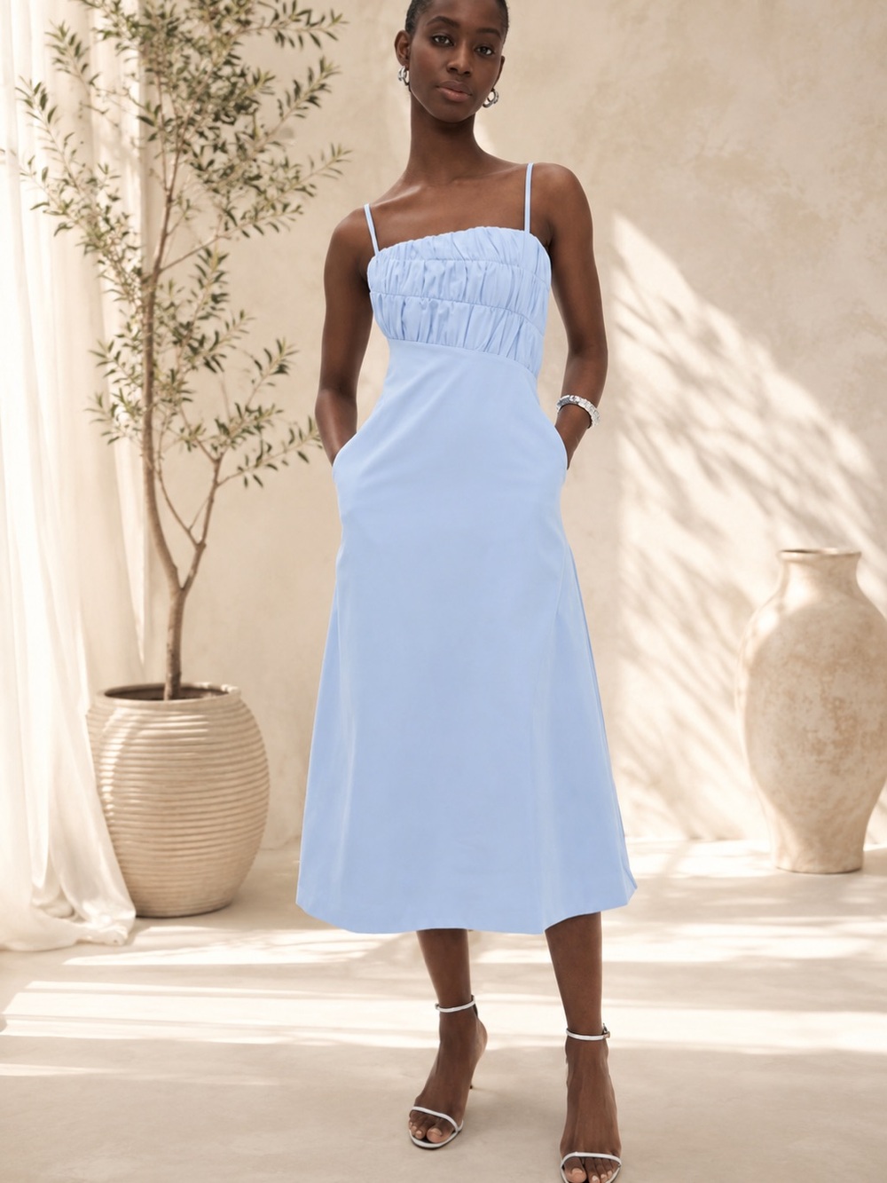 Elexiay Yolanda Midi Dress in Light Blue 💙
Size Small | New With Tags